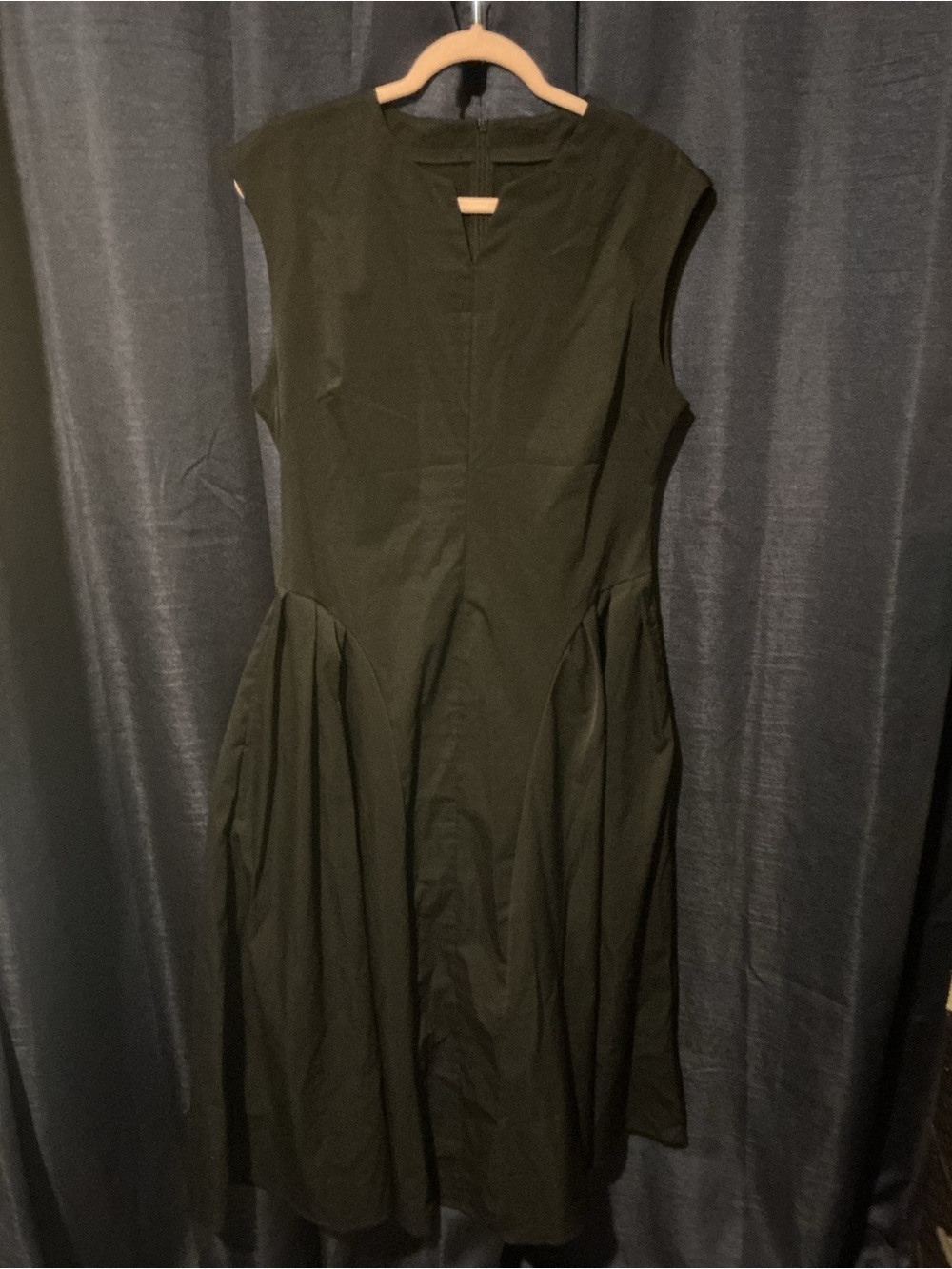 Cider Black Sleeveless Midi Dress